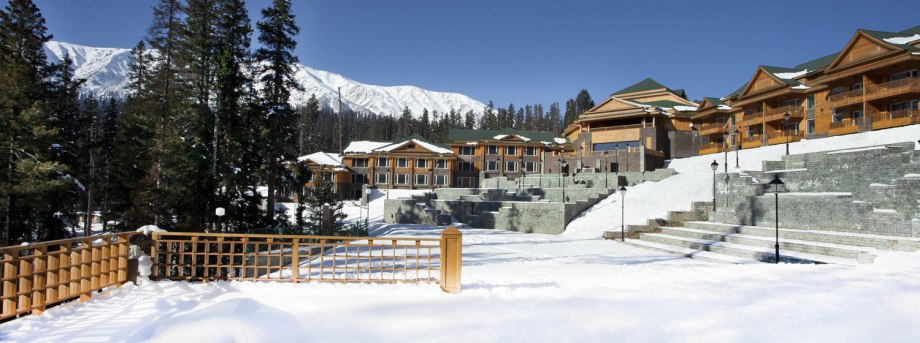 snow hotel best place to visit in kashmir